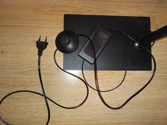 Led lampa na prodlužování řas