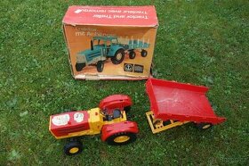 Retro hračka traktor traktůrek 70 léta v KRABICI ORIGINÁLNÍ - 1