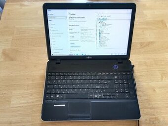 notebook Fujitsu AH512, 15,6" cpu i5, 8GB paměť, 1TB disk
