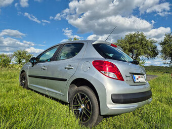 Peugeot 207 1.4i, r.v. 2009