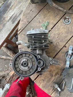 Motor na motokolo