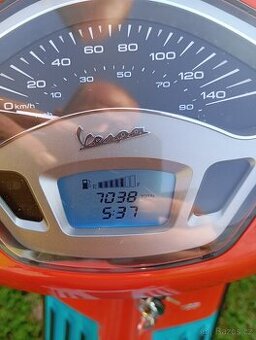 Vespa primavera 125