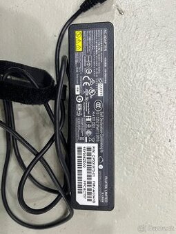 Adaptér 19V