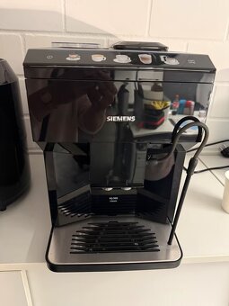 Siemens EQ500 classic TP513D09 – kávovar jako nový