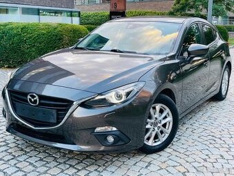 Mazda 3 2.0i BENZÍN AUTOMAT VÝHŘEV TAŽNÉ SENZORY
