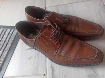 Boty Mercedes velikost 44