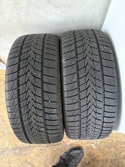 Dvě zimni pneu 215 45 16