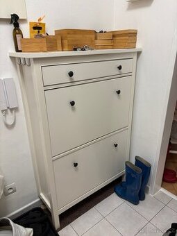 Botník Hemnes