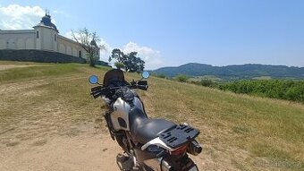 Honda Varadero KRÁSNÁ MOTORKA