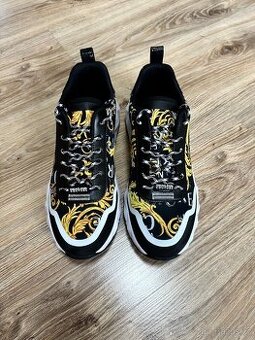 PRODÁM NOVÉ BOTY VERSACE VEL. 42