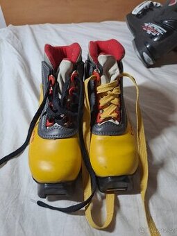 Dětské boty na běžky Botas - velikost 31 (SNS)