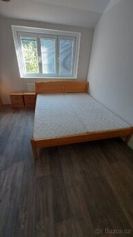 Nábytek z masivu ložnice