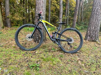Celoodpružené MTB kolo Kross 3.0 Carbon-velikost M kola 29”