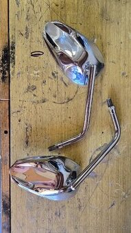 Zpětná zrcátka na motorku