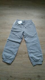 NOVÉ 2x Šedé tepláky Topolino vel. 128