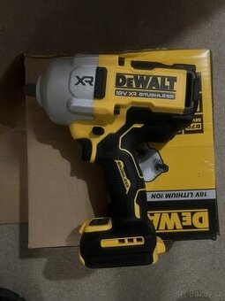 Dewalt DCF961N -  Aku rázový utahovák 18V