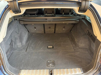 BMW 3 Touring G21 Roleta Kufru + Síť.