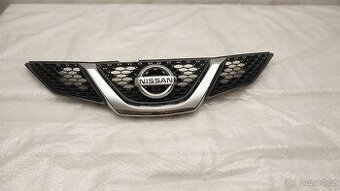 Nissan Qashqai J11 – Maska s kamerou předfacelift