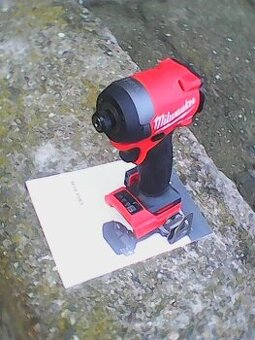 Milwaukee M18 fid3-0 226Nm razovy utahovak 1/4 Hex