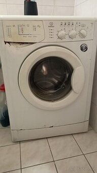 Pračka Indesit - 1