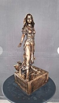 Starožitná bronzová socha, značená