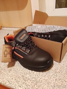 Prodám pánské boty značky BENNON