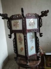 Dřevěná dekorace, asi světlo