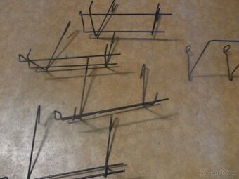 Držáky květináčů