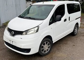 ND / Náhradní díly z Nissan NV200 / Po dílech