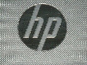 Notebook zn. HP včetně krabice a nabíječky.