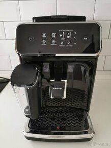 Philips 2231/40 LatteGo černý plně automatický kávovar