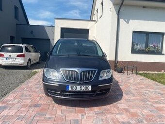 Lancia Phedra, 2,2 JTD, 125kW, 7 míst, modrý kožený interiér