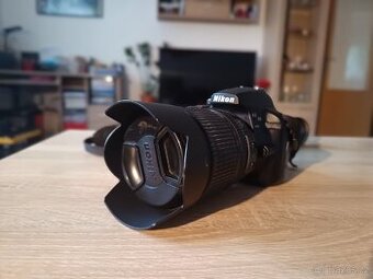Fotoaparát Nikon D3400 + objektiv + baterie