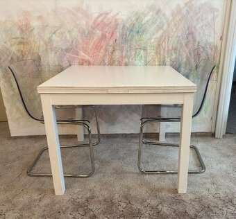 IKEA rozkládací stůl Bjursta a židle Tobias