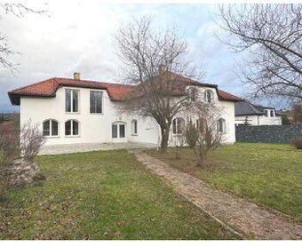 Rodinný dům se zahradou Měchenice, ID 7531e 2207