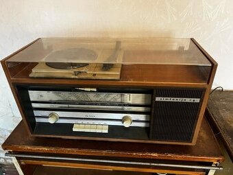 Staré rádio Simfonia Rg. - 1