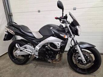 Suzuki GSR 600 - TOP stav