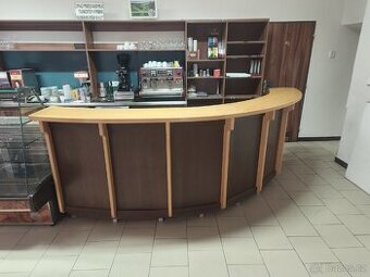 Dřevěný bar