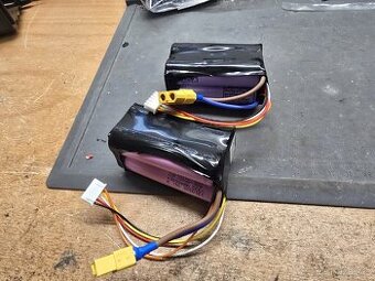Baterie 14.4V 3000mAh Li-ion
