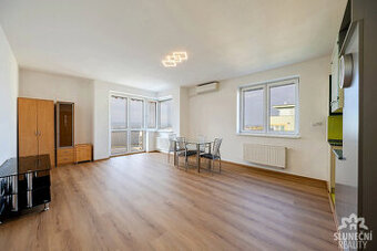 Pronájem bytu 3+kk, 97 m², Uherské Hradiště - Jabloňová