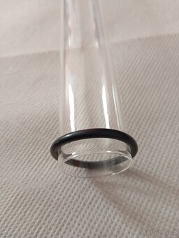 Laboratorní sklo křemenná trubice "zkumavka" pro UV lampu