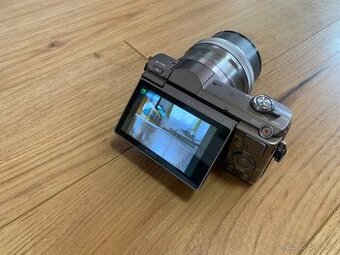 Prodám fotoaparát SONY a5100