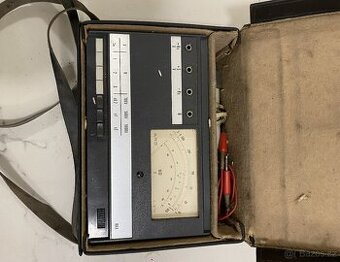 Tranzistorový měřič izolačních odporů