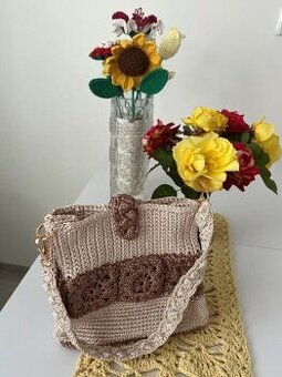 Ručně háčkovaná kabelka