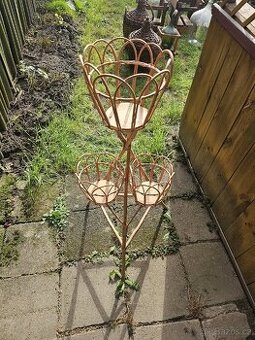 Bambusový stojan na květiny