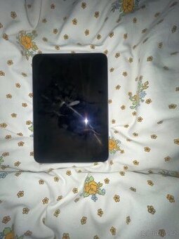 IPad 2021 4/64 mám dobrý stavy