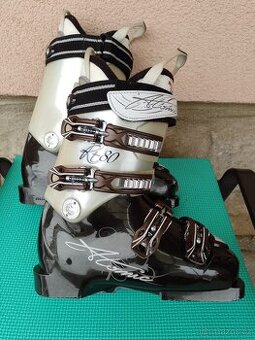 Dámské lyžáky ATOMIC RT 80 vel.24.5-25.5