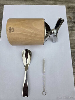 Mlýnek na lněná semínka Peugeot