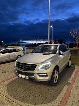 Mercedes ML W166 rok 2014 Top stav