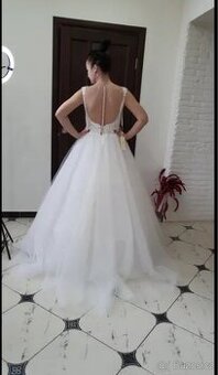 Nové svatební šaty